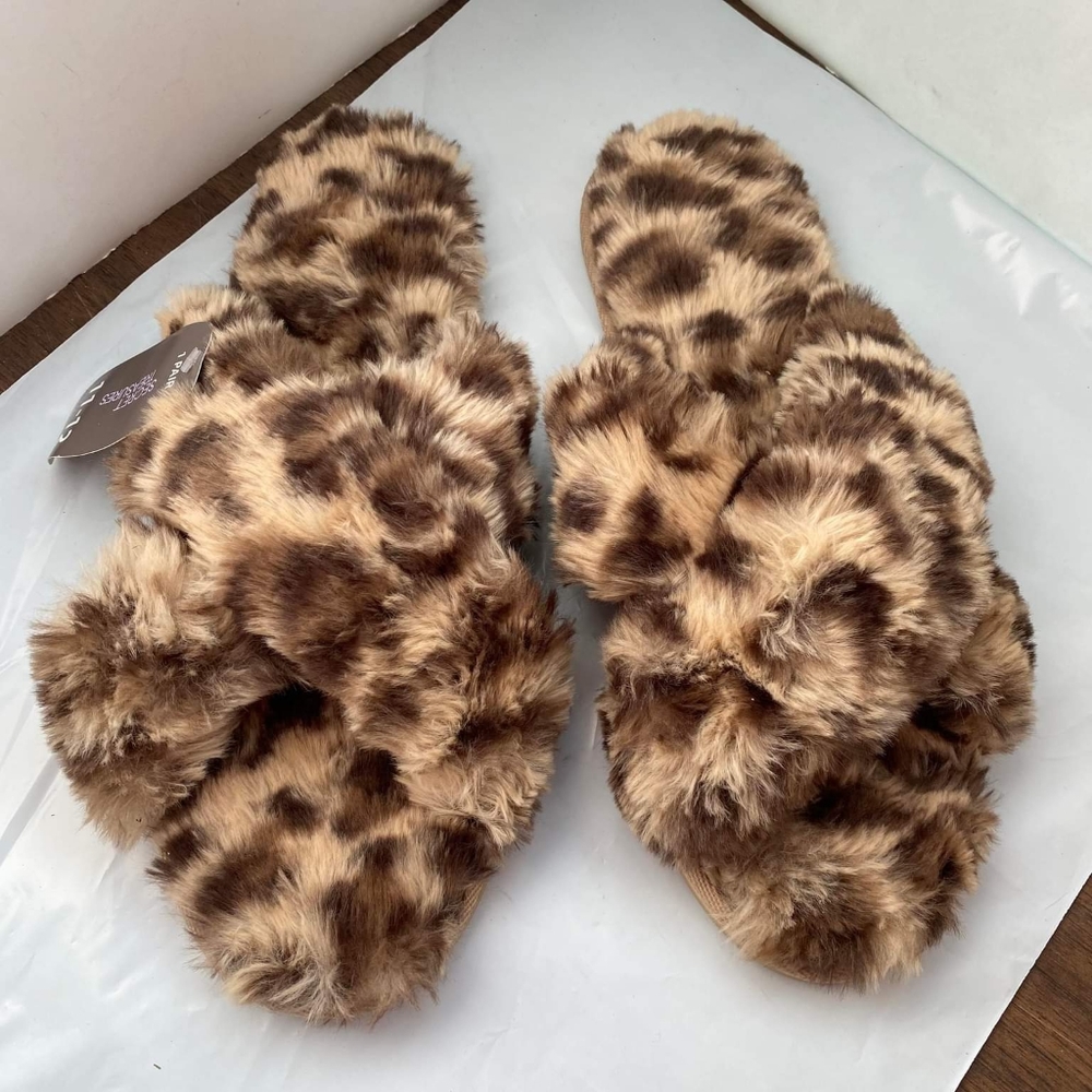 Secret Treasures Womens Leopard Criss Cross Slippers Size XL 11-12 Faux Fur